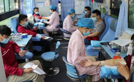 “不忘初心 热血战疫” 6686体育开展无偿献血活动