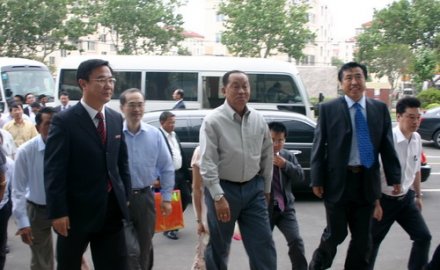 缅甸国家和平与发展委员会第一秘书长丁昂敏乌一行到6686体育考察