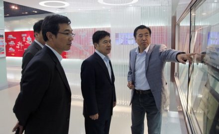 青岛市委副书记王伟到6686体育调研